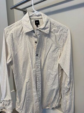 GAP Men's Light Cream Micro-Print Button-Down Shirt